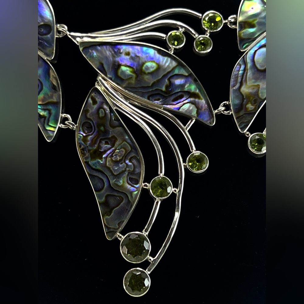 (New) Multicolor Abalone Shell W/ Peridot Gem Sto… - image 7